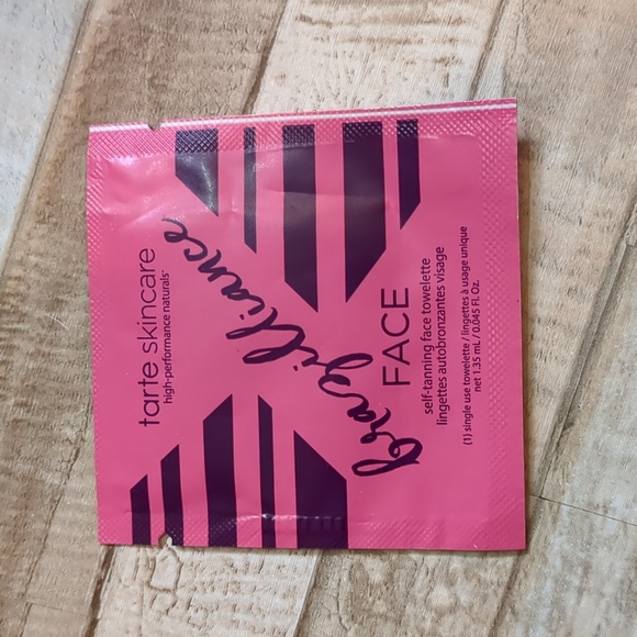 Tarte travel sizes Sea curl mascara, Amazonian clay blush, moisturizer, more - Picture 2 of 12